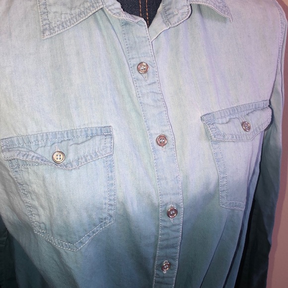 Cello Denimwear Ombré l/s tie front button down L - Picture 2 of 8